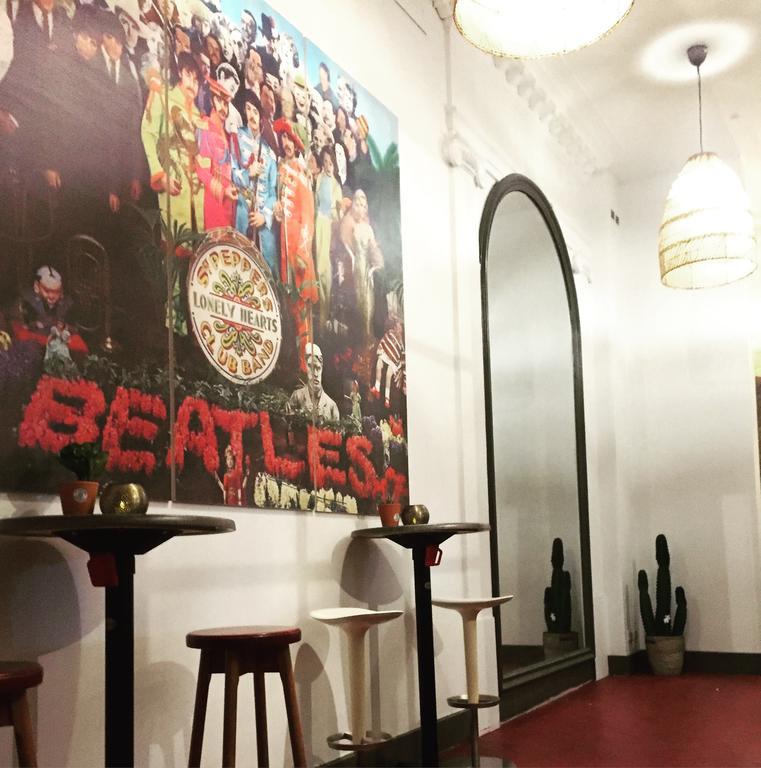 Sgt.Pepper'S Bnb Ixelles Exterior photo